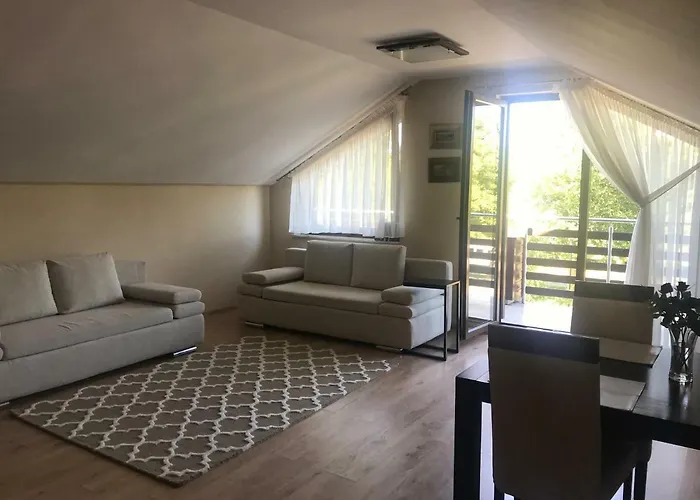 Artur Z Parkingiem Podziemnym, Self Check In, Wifi